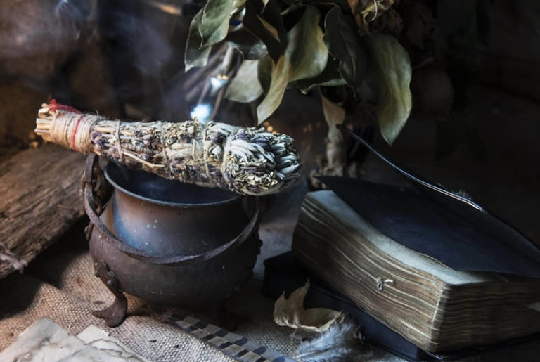 Was ist Hexerei und wie kann ich sie effektiv nutzen? Magiehexe